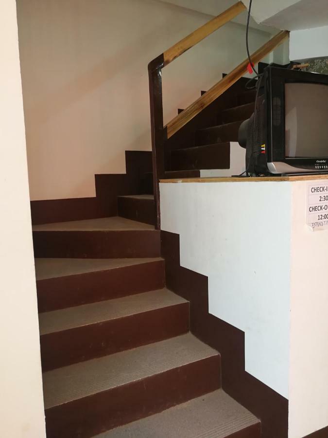 אל נידו Joyful Guest House מראה חיצוני תמונה