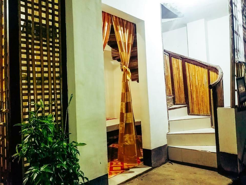 אל נידו Joyful Guest House מראה חיצוני תמונה